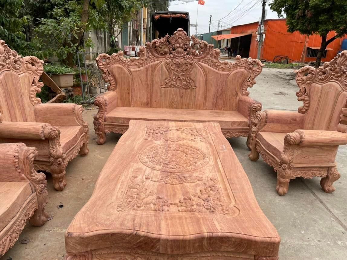 Tránh để các sản phẩm từ gỗ Hương Đá tiếp xúc trực tiếp với ánh sáng mặt trời trực tiếp